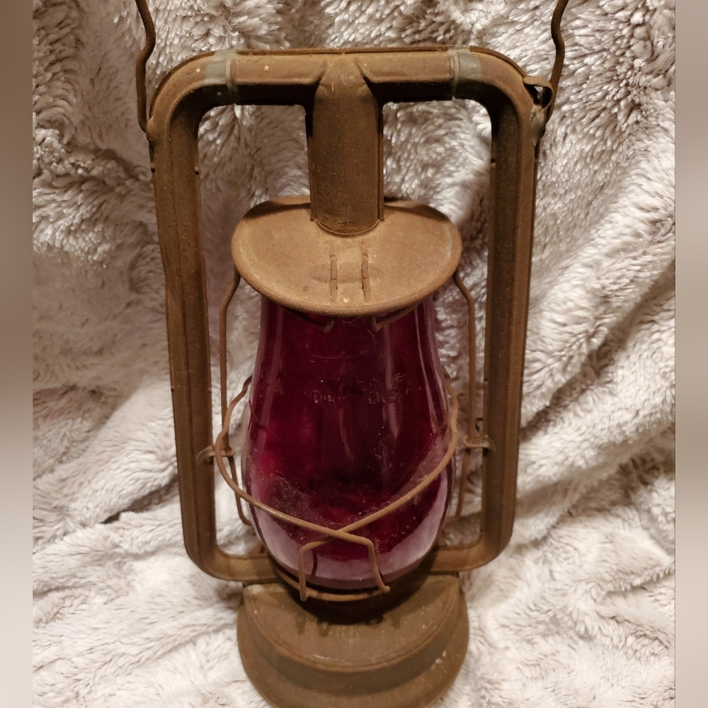Antique Dietz Red Glass Lantern NY USA Rustic Kerosene Railroad Oil Lamp